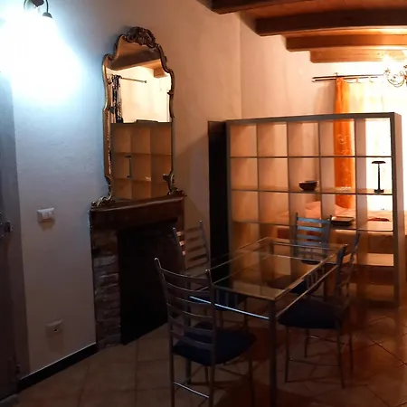 Saint Mary Magdalene Apartment *